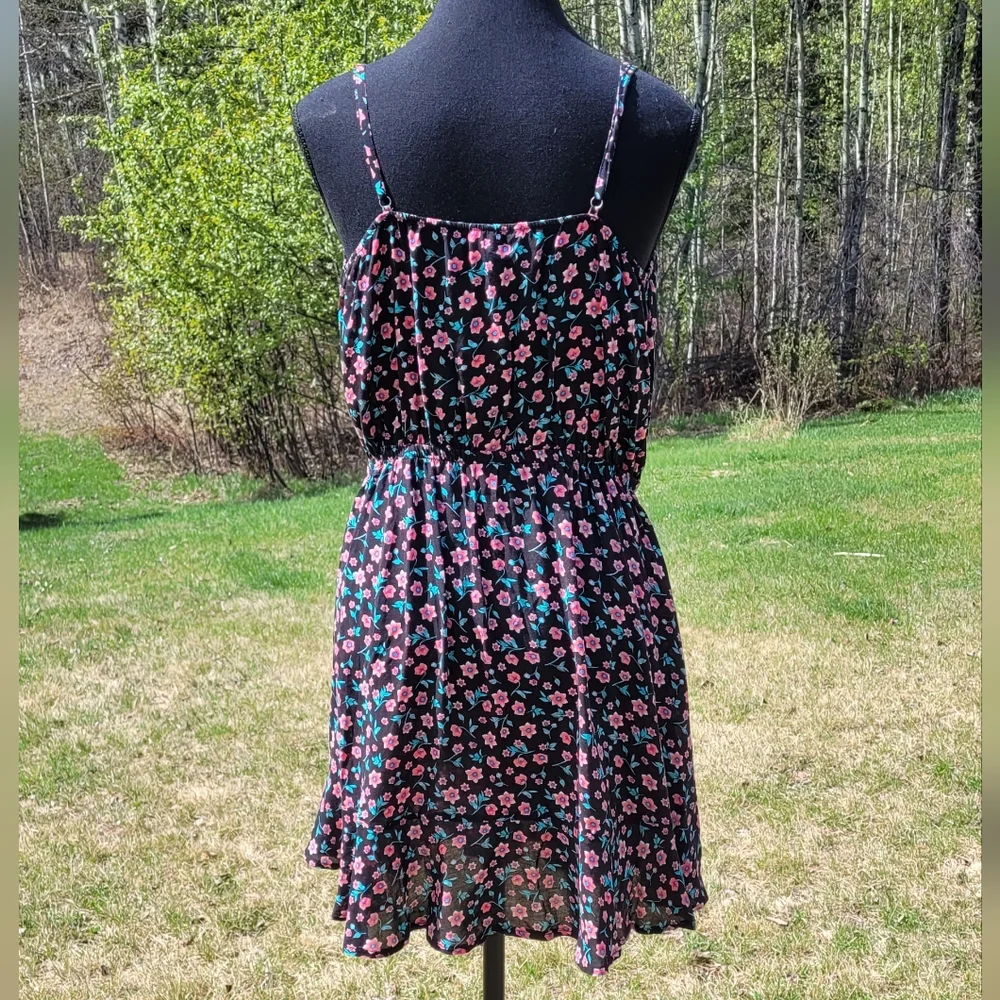 Summer Floral Mini Dress - Picture 2 of 11